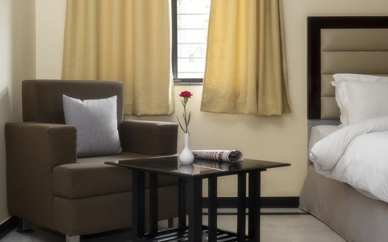 Sunshine Hotel Raigarh Экстерьер фото